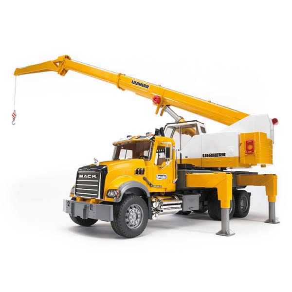 Kamion Mack sa kranom Liebherr Bruder 028183